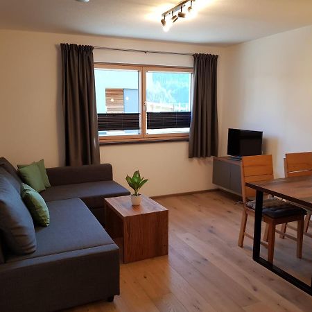 Ferienwohnung Julia Pillerseetal フィーバーブルン エクステリア 写真