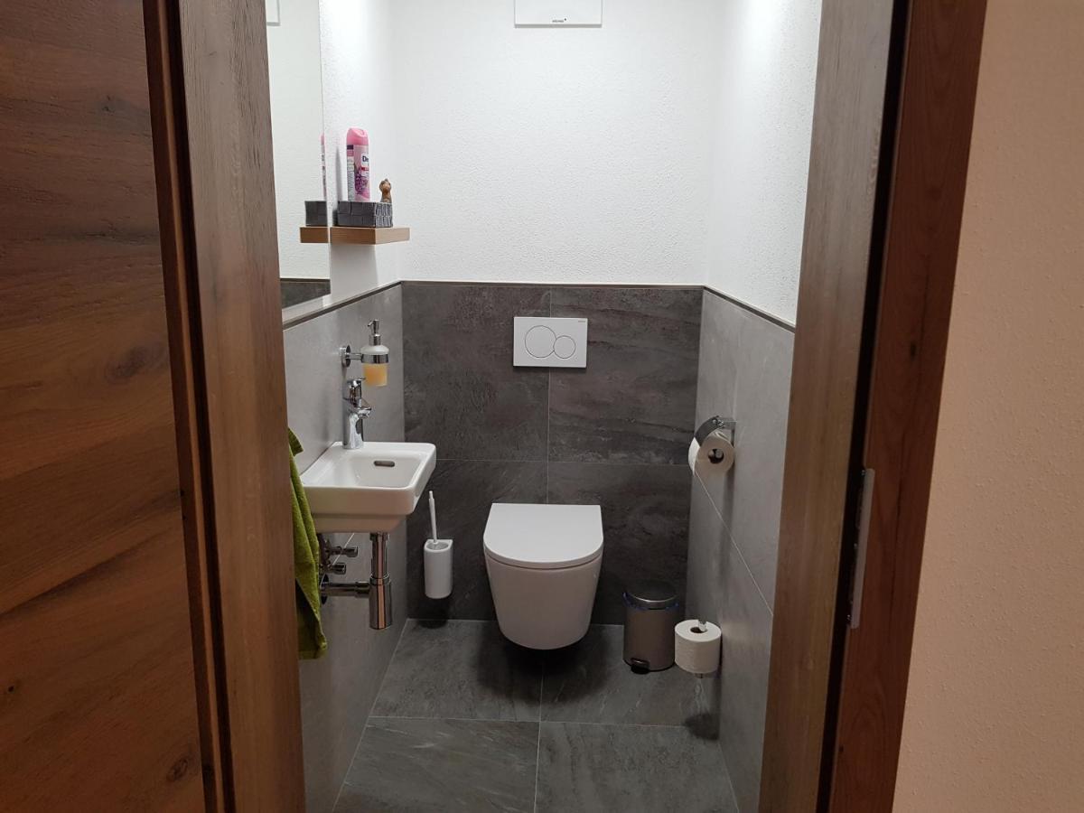 Ferienwohnung Julia Pillerseetal フィーバーブルン エクステリア 写真